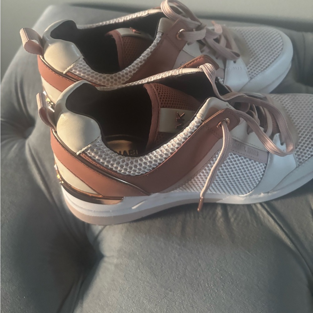 Michael Kors Women's Trainer Lace-Up Sneakers size 8.5